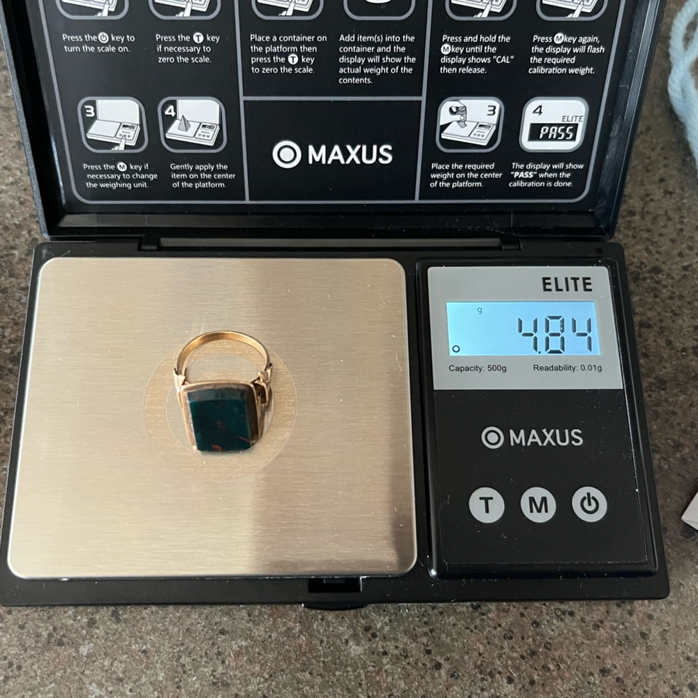 Antique 10K Gold Bloodstone Tablet Signet Ring- 5.5 size & 4.84 Grams - Picture 2 of 12